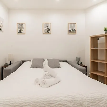 Charming Near Sacre-coeur Apartment *