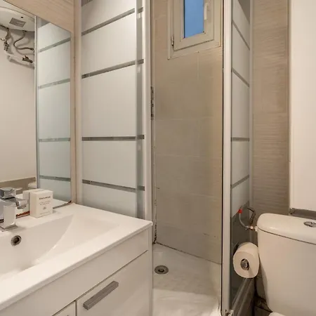 Charming Near Sacre-coeur Apartment Paris