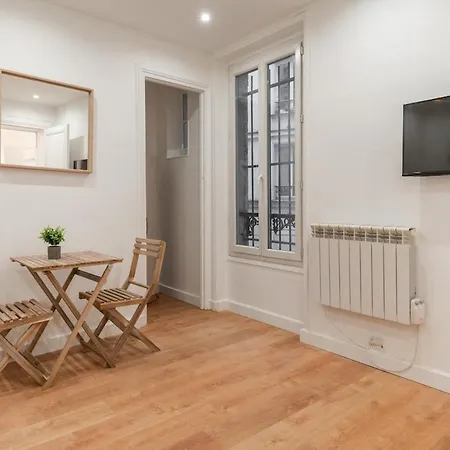 Apartment Charming Near Sacre-coeur